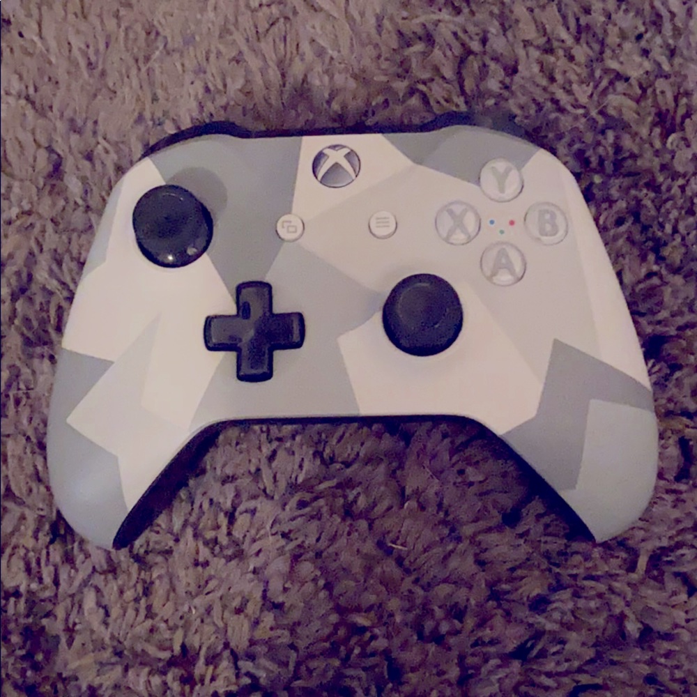 XBOX ONE CONTROLLER